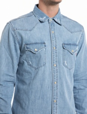  LIGHT BLUE