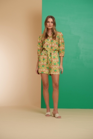 BRIGHT GREEN