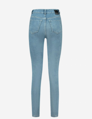  MEDIUM BLUE