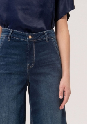 DARK BLUE
