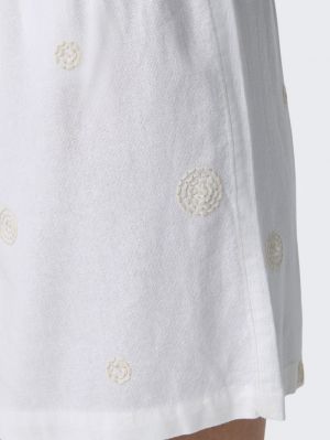 BRIGHT WHITE