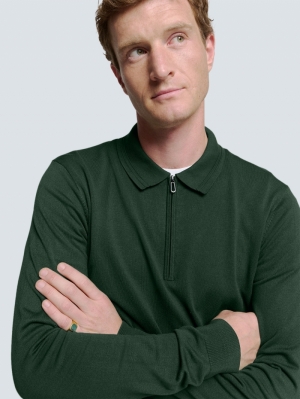  DARK GREEN