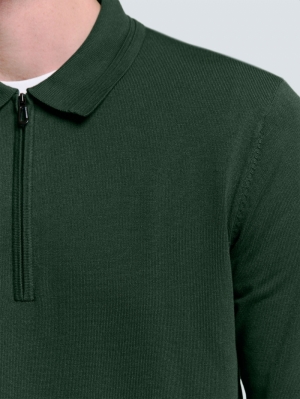  DARK GREEN