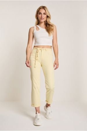 SOFT YELLOW
