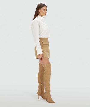  LIGHT BROWN