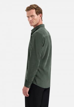  DARK GREEN