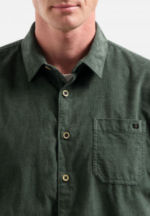  DARK GREEN