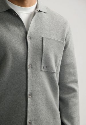  GHOST GREY
