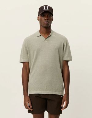  TEA GREEN