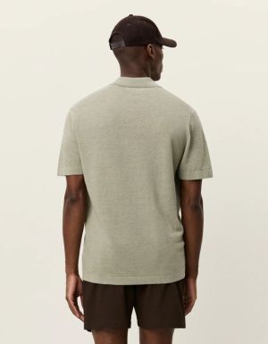  TEA GREEN