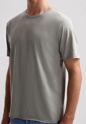  GHOST GREY