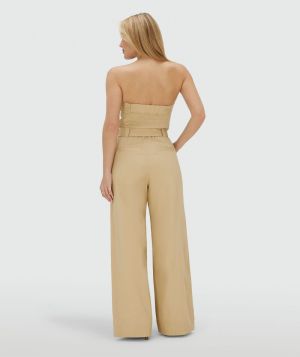 LIGHT CAMEL
