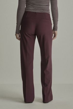  BURGUNDY RED