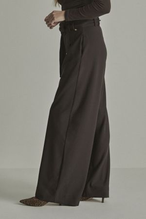 DEEP BROWN