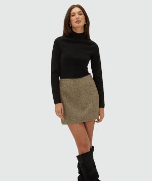 SOFT BROWN