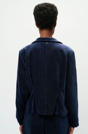  DARK BLUE