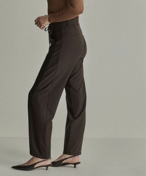  DEEP BROWN