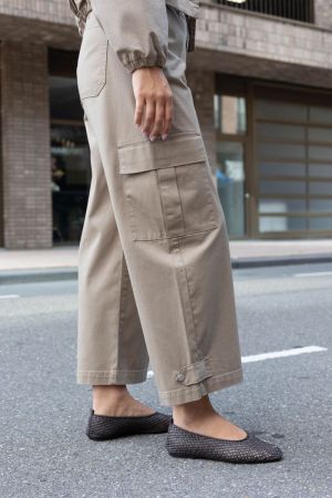 DESERT BEIGE