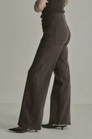 MOCHA BROWN